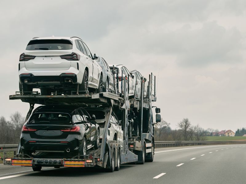 Open car transporting Open car transporting